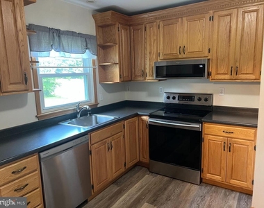 2621 Darby Drive - Photo Thumbnail 4
