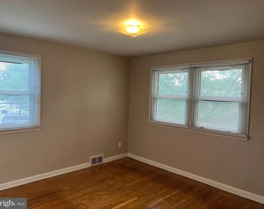 2621 Darby Drive - Photo Thumbnail 10