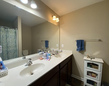 246 Michigan Avenue - Photo Thumbnail 15