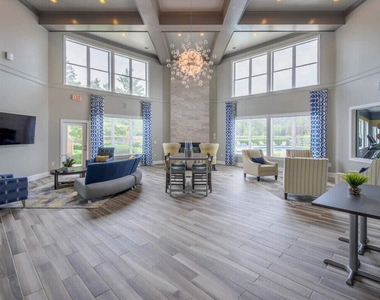 200 Edinborough Drive - Photo Thumbnail 7