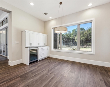 2604 Arion Cir - Photo Thumbnail 9