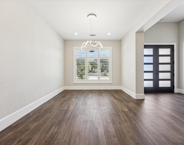 2604 Arion Cir - Photo Thumbnail 2