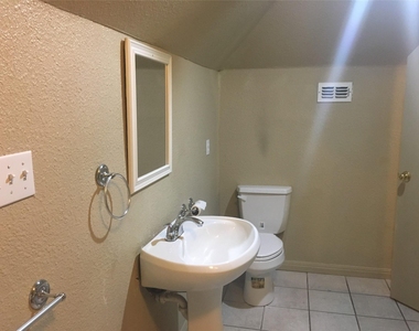 2830 San Gabriel St - Photo Thumbnail 14