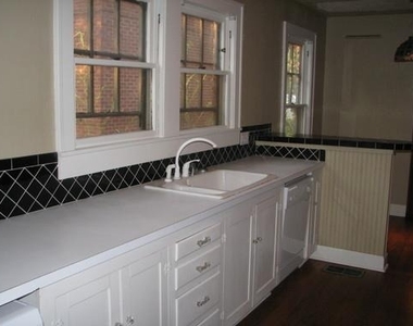 2830 San Gabriel St - Photo Thumbnail 2