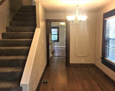 2830 San Gabriel St - Photo Thumbnail 6