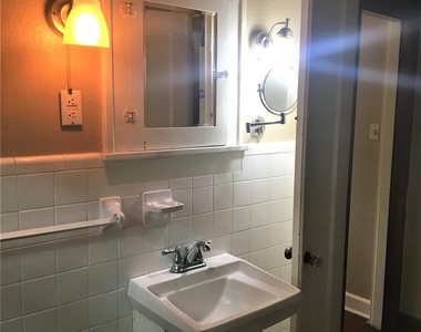 2830 San Gabriel St - Photo Thumbnail 12