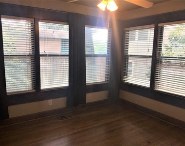 2830 San Gabriel St - Photo Thumbnail 10