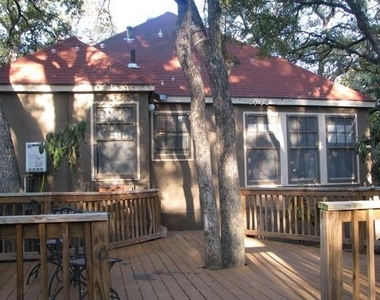 2830 San Gabriel St - Photo Thumbnail 5