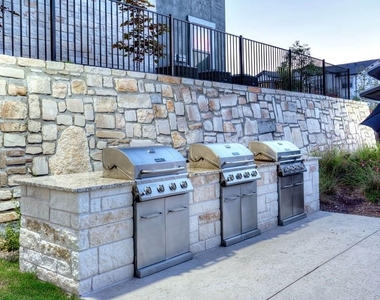 1200 Estancia Pkwy - Photo Thumbnail 6