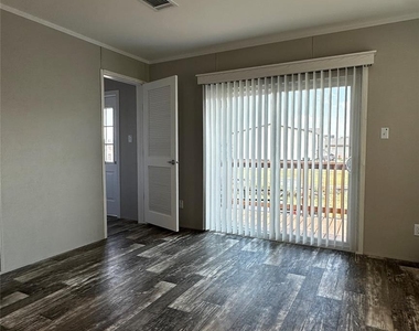 136 Caliza Dr - Photo Thumbnail 9