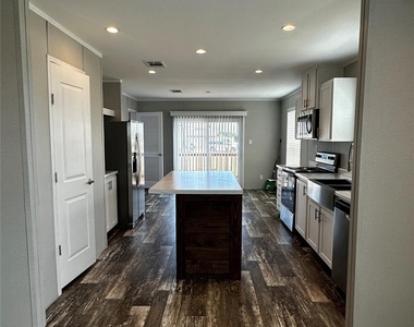 136 Caliza Dr - Photo Thumbnail 4