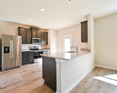 252 Mount Vernon Way - Photo Thumbnail 8