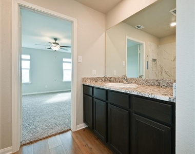 252 Mount Vernon Way - Photo Thumbnail 24