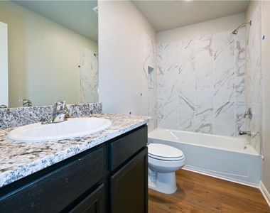 252 Mount Vernon Way - Photo Thumbnail 17