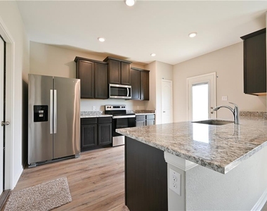 252 Mount Vernon Way - Photo Thumbnail 9