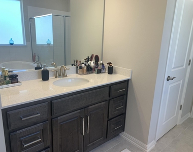 12504 Ayrshire Way - Photo Thumbnail 23