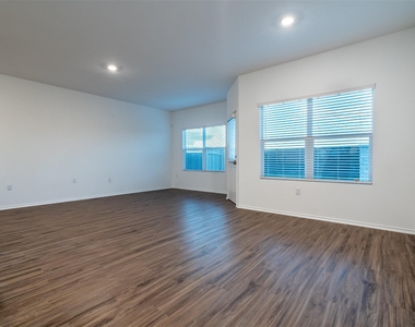 7100 Dancing Wind Ln - Photo Thumbnail 2
