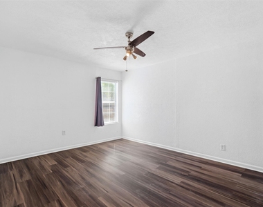 206 Oscar St - Photo Thumbnail 14