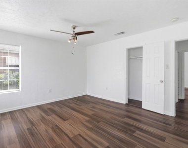 206 Oscar St - Photo Thumbnail 11
