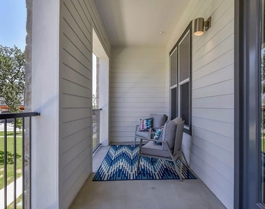 7880 Highway 290 W - Photo Thumbnail 6