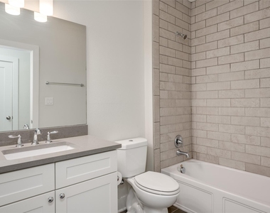 908 Nueces St - Photo Thumbnail 15