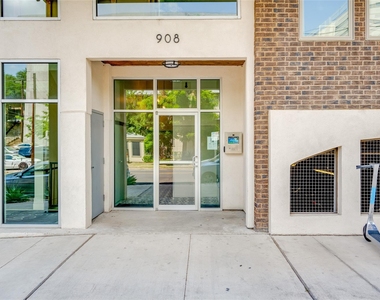 908 Nueces St - Photo Thumbnail 31