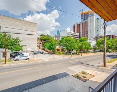 908 Nueces St - Photo Thumbnail 23