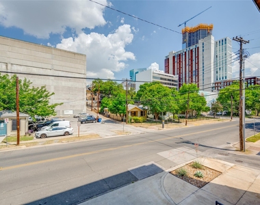 908 Nueces St - Photo Thumbnail 25