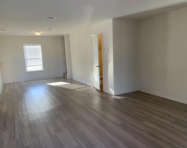217 Denson Ln - Photo Thumbnail 23