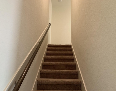 217 Denson Ln - Photo Thumbnail 20