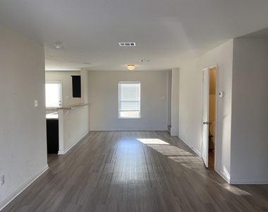 217 Denson Ln - Photo Thumbnail 22