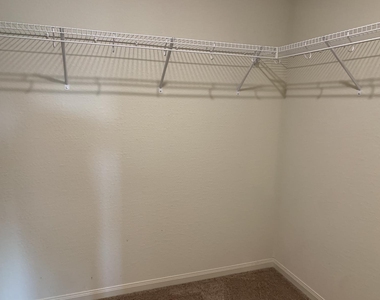 217 Denson Ln - Photo Thumbnail 17