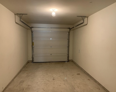 217 Denson Ln - Photo Thumbnail 6