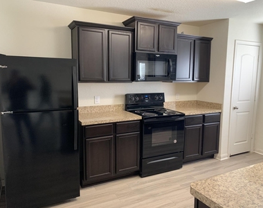 217 Denson Ln - Photo Thumbnail 25