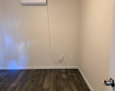 507 Swanee Dr - Photo Thumbnail 6