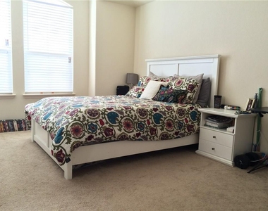 2021 Nestlewood Dr - Photo Thumbnail 7