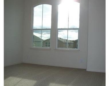 2021 Nestlewood Dr - Photo Thumbnail 6