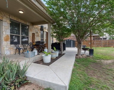 227 Sandstone Trl - Photo Thumbnail 22