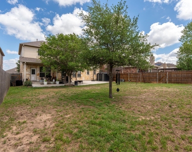 227 Sandstone Trl - Photo Thumbnail 23