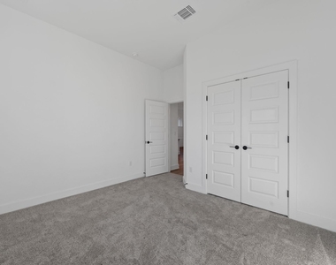 5902 Rangeland Rd - Photo Thumbnail 14