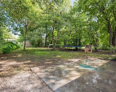 7815 Hardy Dr - Photo Thumbnail 15