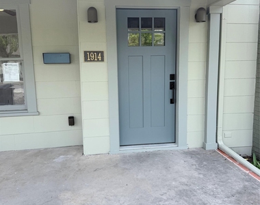 1914 W Magnolia Ave - Photo Thumbnail 6