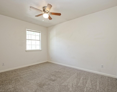 101 S Mockingbird Cir - Photo Thumbnail 10