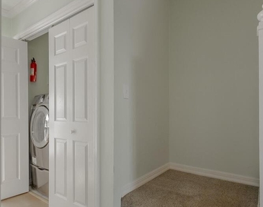 360 14th Avenue S - Photo Thumbnail 7