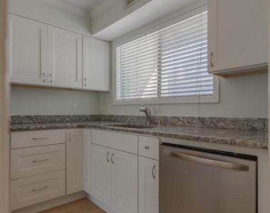 360 14th Avenue S - Photo Thumbnail 8