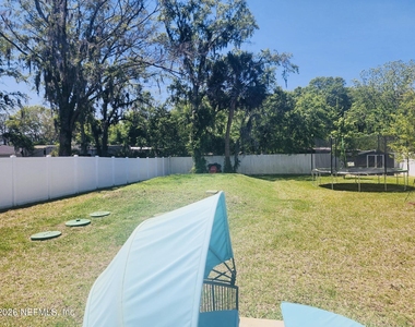 14416 Gossett Street - Photo Thumbnail 9