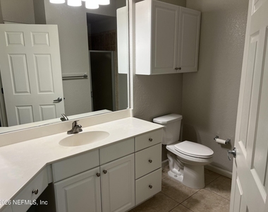 8539 Gate Parkway W - Photo Thumbnail 22