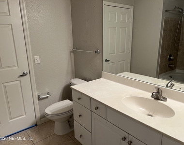 8539 Gate Parkway W - Photo Thumbnail 13