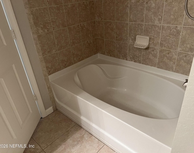 8539 Gate Parkway W - Photo Thumbnail 18