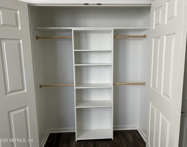 8539 Gate Parkway W - Photo Thumbnail 19